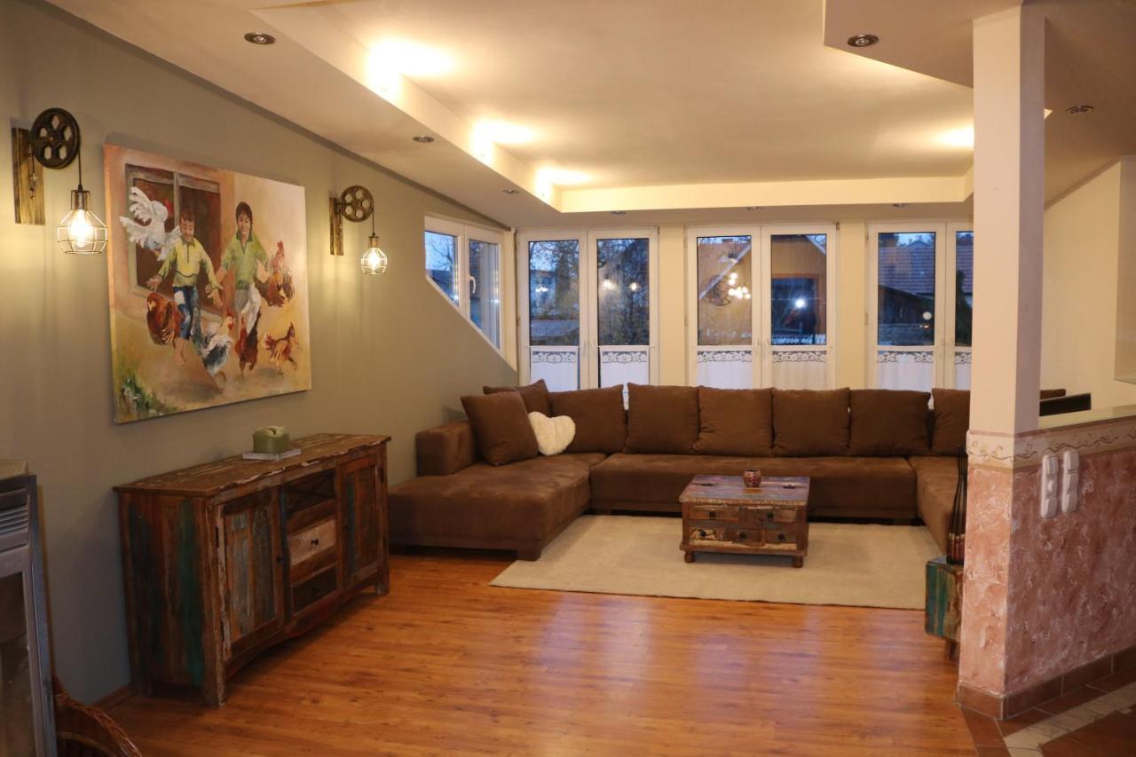 Helle, Offene Dachgeschosswohnung Mit Terrasse Oberloisdorf 外观 照片