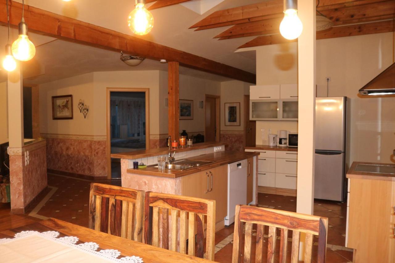 Helle, Offene Dachgeschosswohnung Mit Terrasse Oberloisdorf 外观 照片