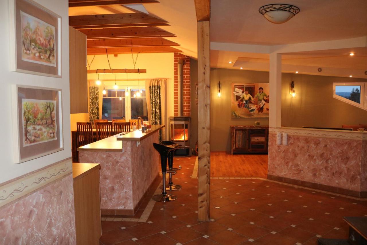Helle, Offene Dachgeschosswohnung Mit Terrasse Oberloisdorf 外观 照片