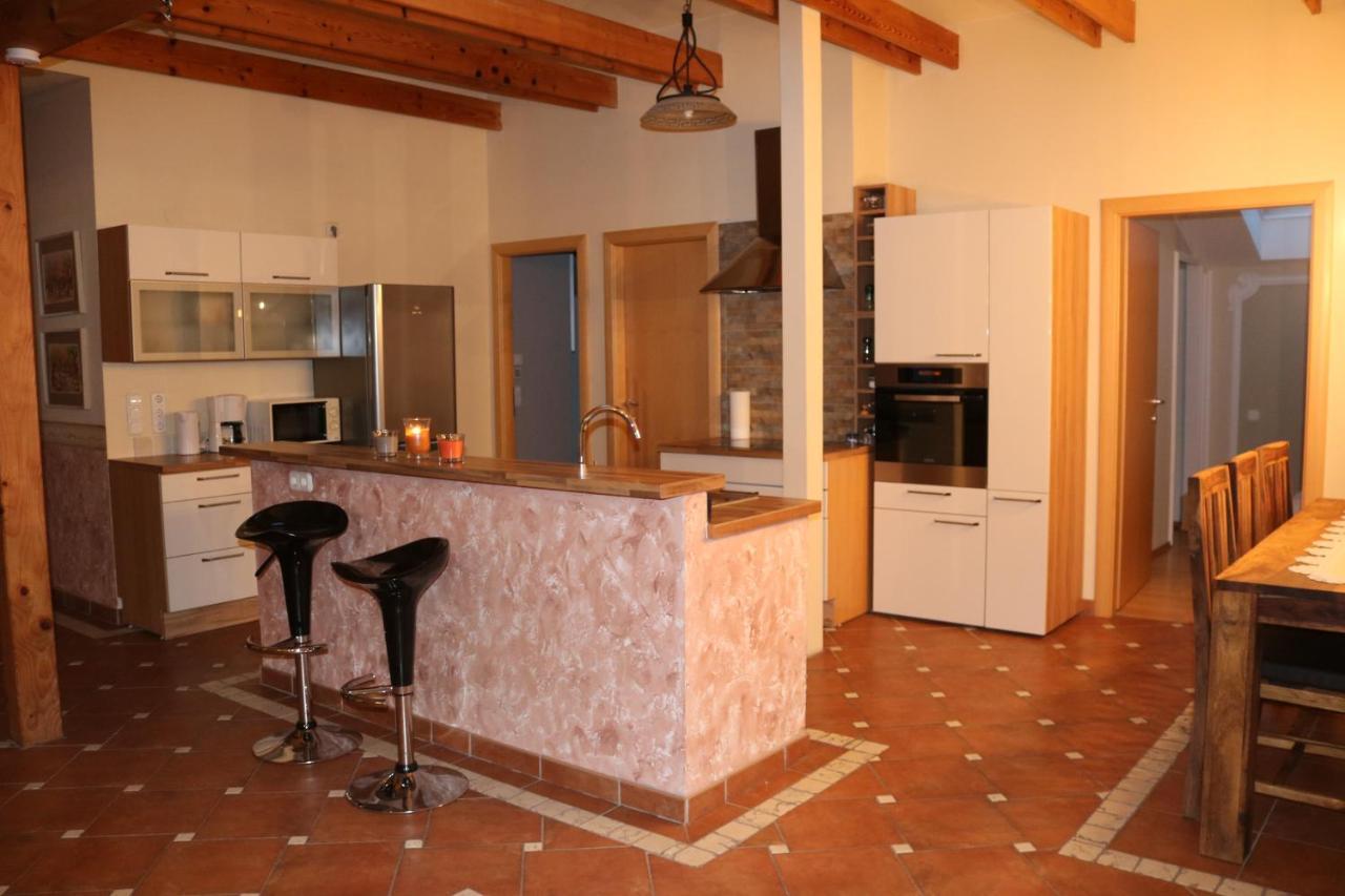 Helle, Offene Dachgeschosswohnung Mit Terrasse Oberloisdorf 外观 照片