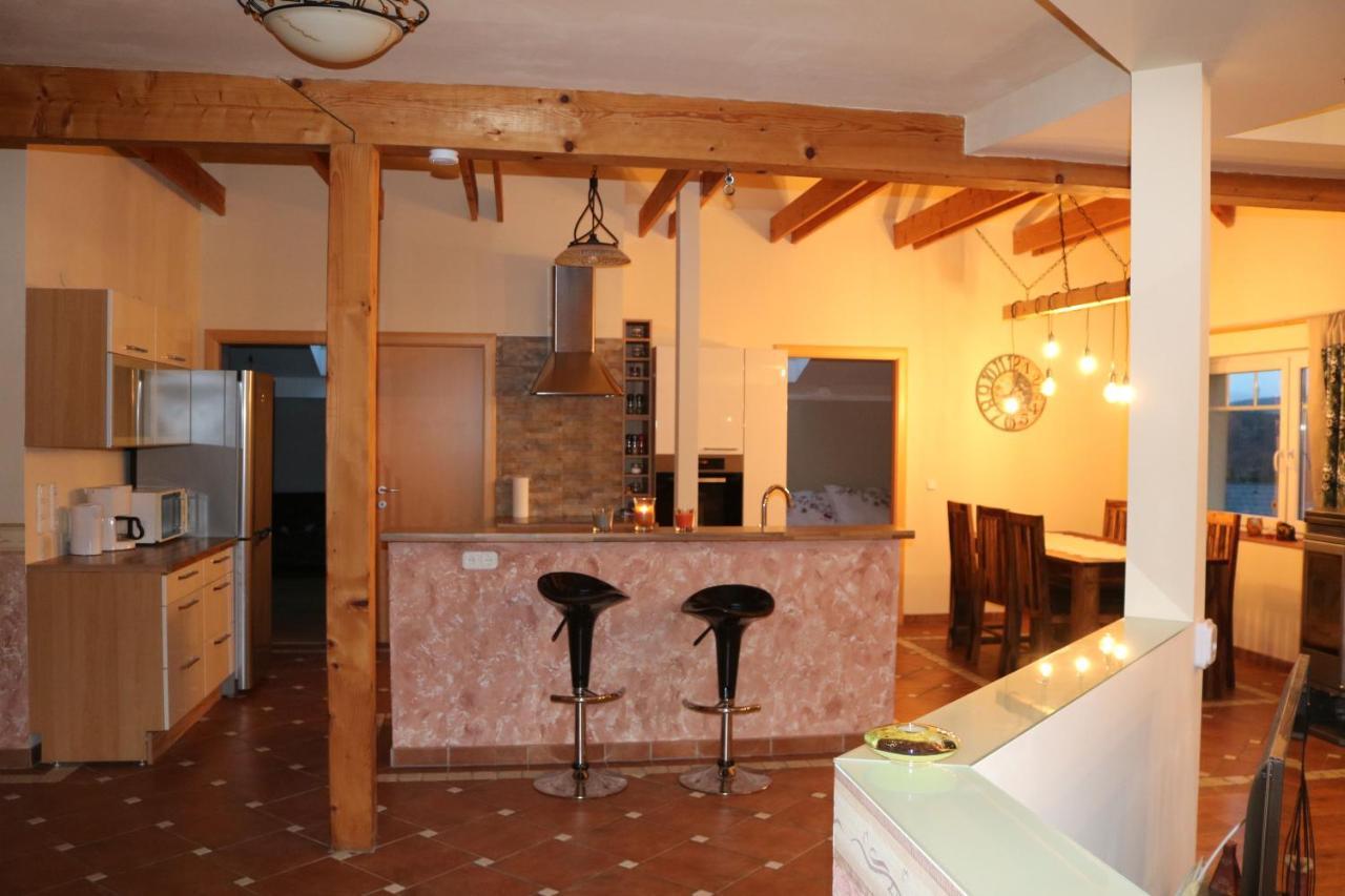 Helle, Offene Dachgeschosswohnung Mit Terrasse Oberloisdorf 外观 照片