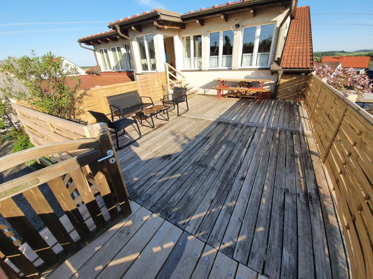 Helle, Offene Dachgeschosswohnung Mit Terrasse Oberloisdorf 外观 照片