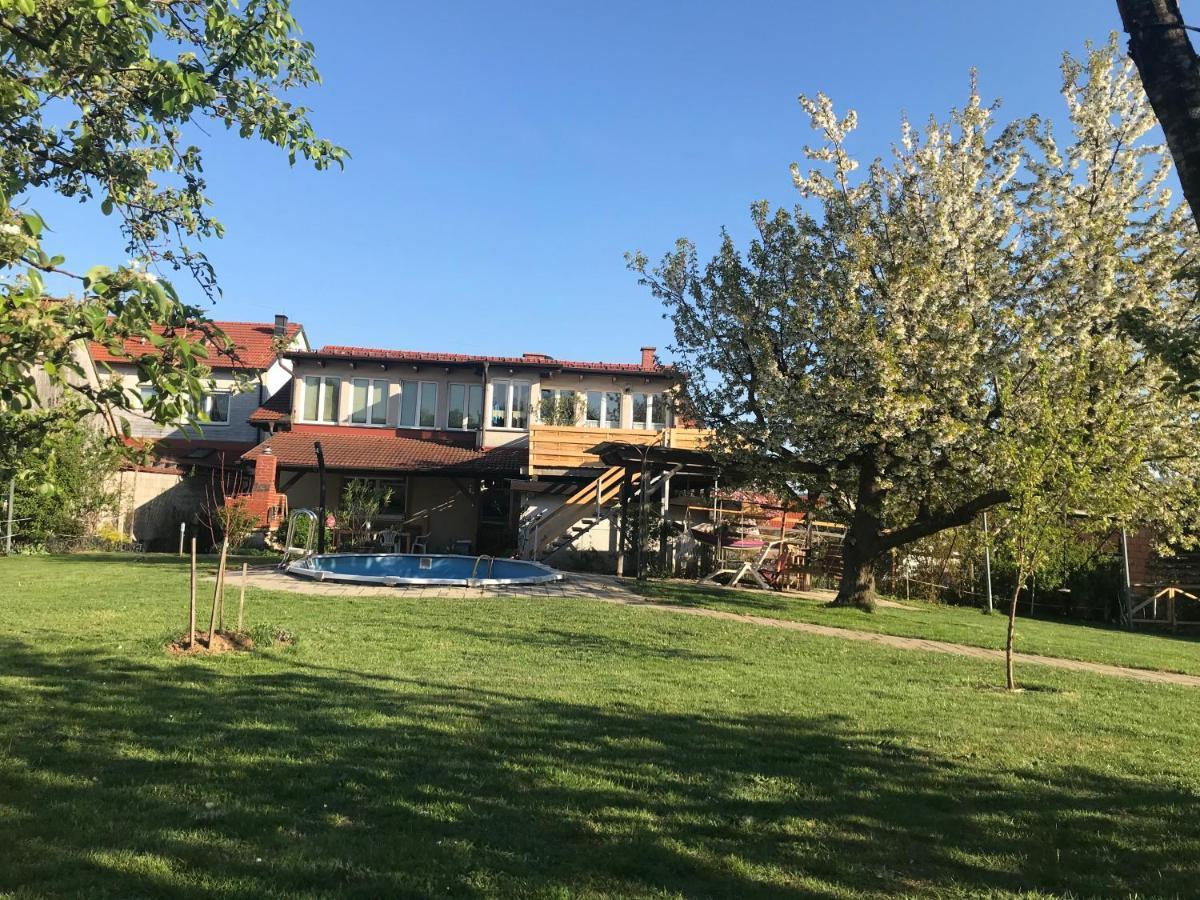 Helle, Offene Dachgeschosswohnung Mit Terrasse Oberloisdorf 外观 照片